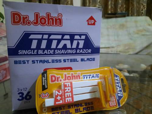TITAN SINGLE BLAD SHAVING RAZOR