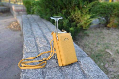women leather purse 