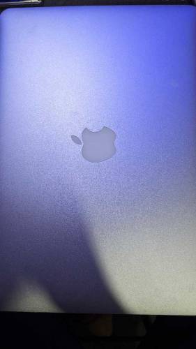 Apple MacBook 