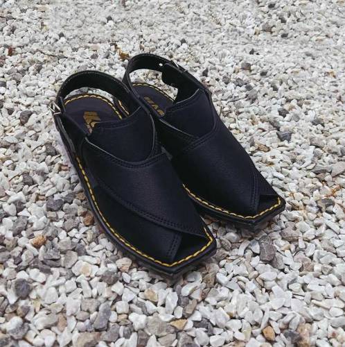 Men's handmade new Peshawari chappal black 