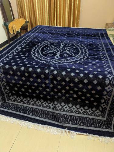 Irani rugs for sale in reasonable price urgent sale 