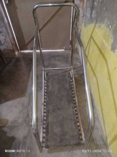 Manual treadmill