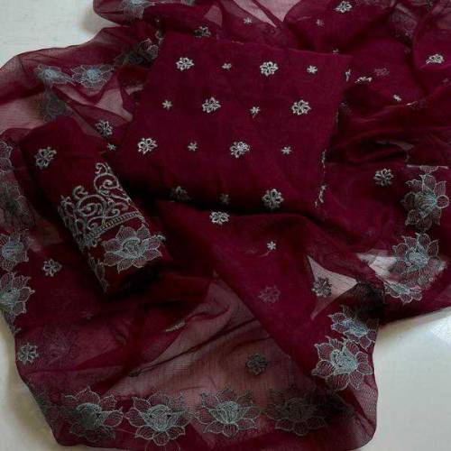 women Embroidered suit 