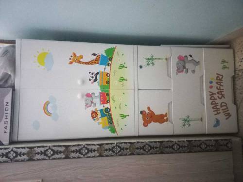 wardrobe الماری 